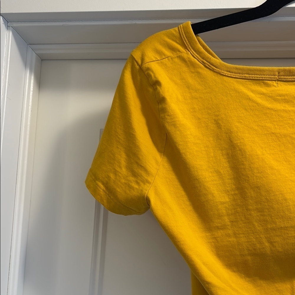 Aritzia Yellow Ruched Crop Top Short Sleeve V Neck Size S - Picture 8 of 8